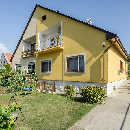 Katica Balatonszarszo