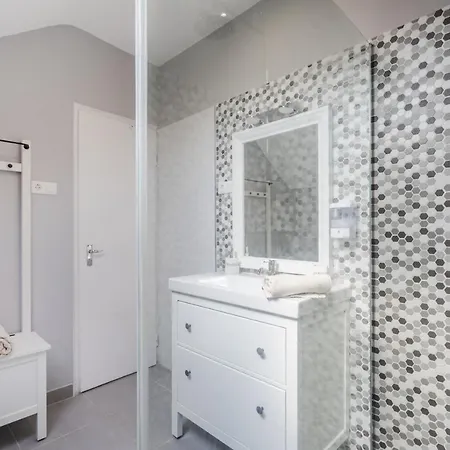 بيت للعطل Katica