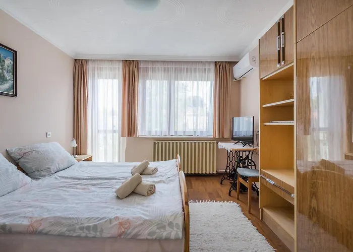 Katica Balatonszarszo